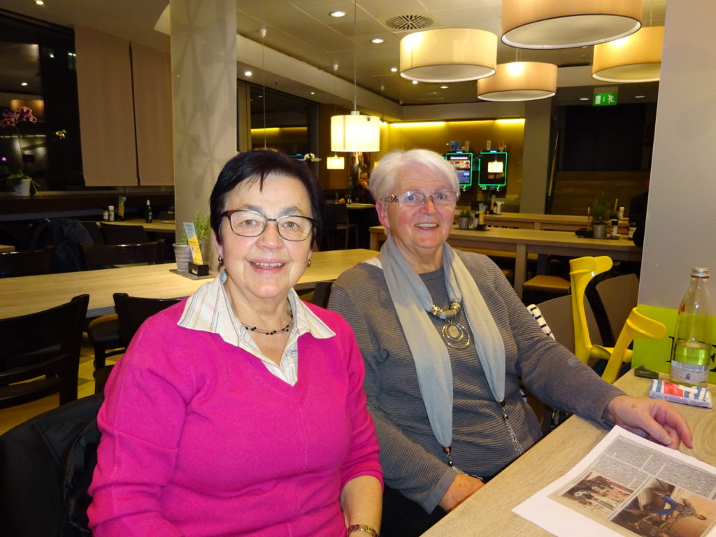 Waltraud Schulz und Marianne Binder.